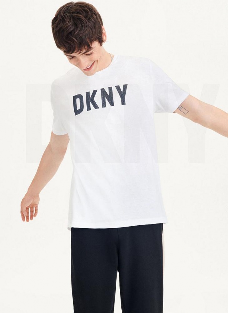 DKNY Clean Front Logo Men\'s T Shirts White | Ireland_D1676